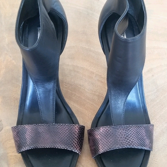BCBG Black Heels - Picture 1 of 3